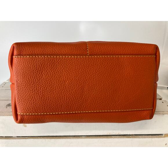 DOONEY & BOURKE MEDIUM ORNAGE PEBBLLED LEATHER SHOULDER BAG - Picture 9 of 16